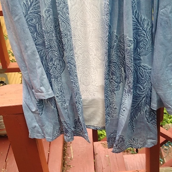 Top - Picture 6 of 7